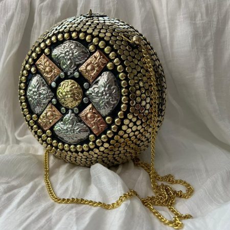 ec8e23a6-975a-41ce-ba79-9f4dd8c03e19